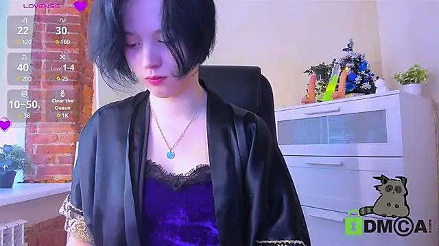 Snapshot of Alina_Mills chatting on 12/18/24, 10:51 Alina Mills online show from 12/18/24, 10:51