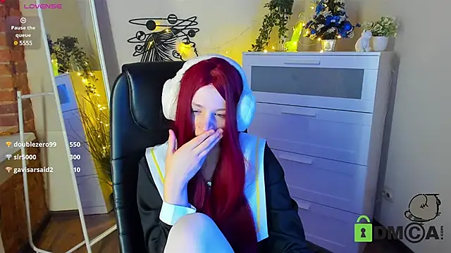 Snapshot of Alina_Mills chatting on 12/23/24, 01:24 Alina Mills online show from 12/23/24, 01:24