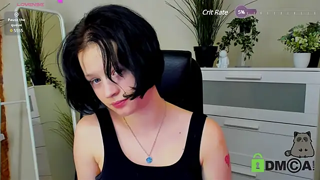 Snapshot of Alina_Mills chatting on 01/21/25, 01:22 Alina Mills online show from 01/21/25, 01:22