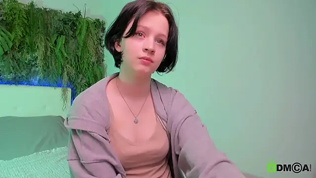 Snapshot of Alina_Mills chatting on 02/10/25, 03:53 Alina Mills online show from 02/10/25, 03:53