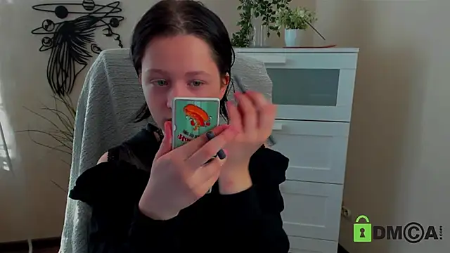 Snapshot of Alina_Mills chatting on 02/21/25, 10:50 Alina Mills online show from 02/21/25, 10:50