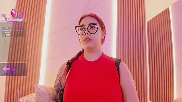 juicy led  online show from 02/25/25, 11:30