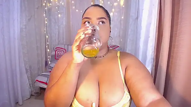 Snapshot of Ana_off_alana chatting on 03/08/25, 11:07 Ana off alana online show from 03/08/25, 11:07