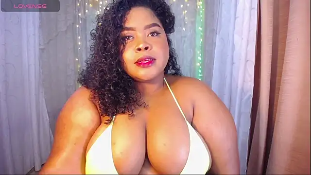 Snapshot of Ana_off_alana chatting on 09/28/25, 10:59 Ana off alana online show from 09/28/25, 10:59