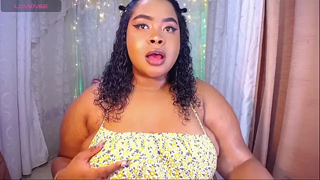 Snapshot of Ana_off_alana chatting on 10/11/25, 11:25 Ana off alana online show from 10/11/25, 11:25