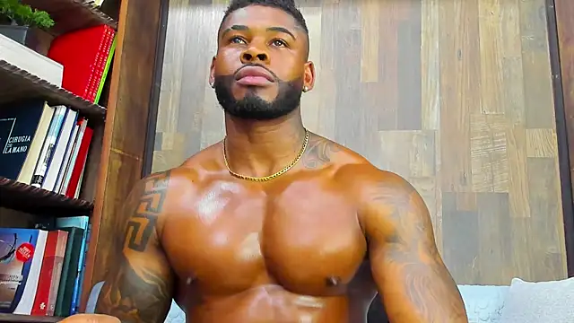 Makonneen online show from 02/12/25, 04:33