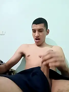 Rogersmit2 online show from 12/29/24, 05:01