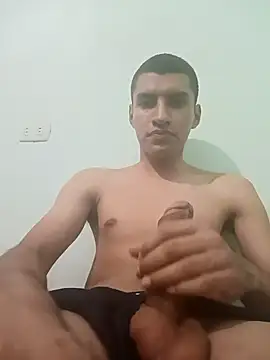 Rogersmit2 online show from 02/28/25, 10:28