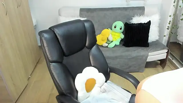 Snapshot of AprilDubois chatting on 09/10/25, 07:14 AprilDubois online show from 09/10/25, 07:14