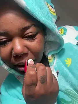 Snapshot of Goddess_Nafeesha chatting on 12/18/25, 08:09 Goddess Nafeesha online show from 12/18/25, 08:09