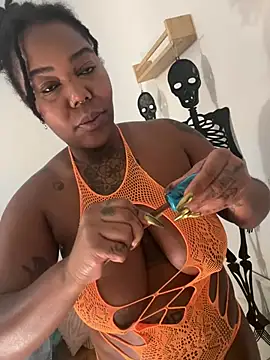 Snapshot of Goddess_Nafeesha chatting on 01/08/26, 10:01 Goddess Nafeesha online show from 01/08/26, 10:01