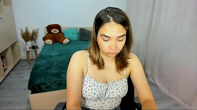 Snapshot of Alexa_Dolly12 chatting on 09/17/25, 05:20 Alexa Dolly12 online show from 09/17/25, 05:20