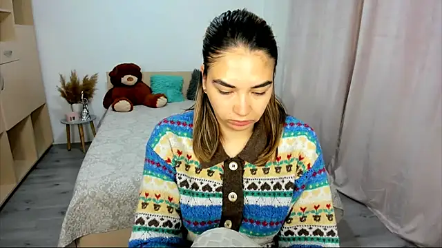 Snapshot of Alexa_Dolly12 chatting on 10/04/25, 06:00 Alexa Dolly12 online show from 10/04/25, 06:00