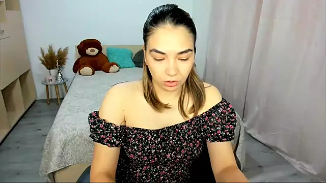 Snapshot of Alexa_Dolly12 chatting on 10/06/25, 06:00 Alexa Dolly12 online show from 10/06/25, 06:00