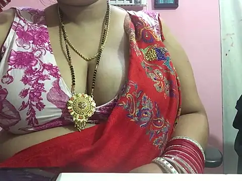 Snapshot of Desi_bhabhiii chatting on 01/15/25, 09:02 Desi bhabhiii online show from 01/15/25, 09:02