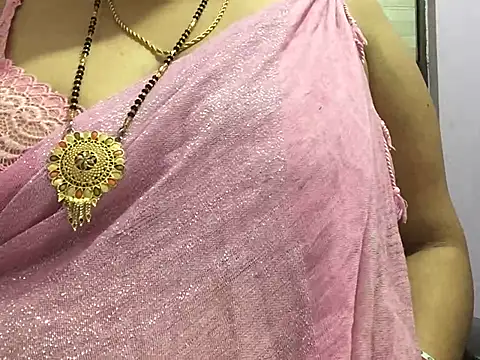 Snapshot of Desi_bhabhiii chatting on 02/28/25, 08:42 Desi bhabhiii online show from 02/28/25, 08:42