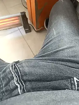 Snapshot of fatih1111 chatting on 02/23/25, 02:04 fatih1111 online show from 02/23/25, 02:04