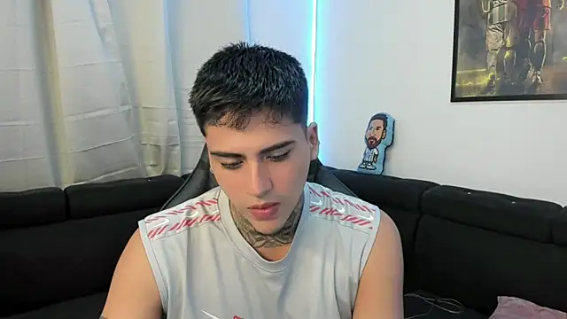 Snapshot of mad_maxxx2 chatting on 02/06/25, 12:43 mad maxxx2 online show from 02/06/25, 12:43