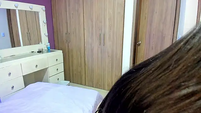 Medelynevans1 online show from 11/14/25, 10:07