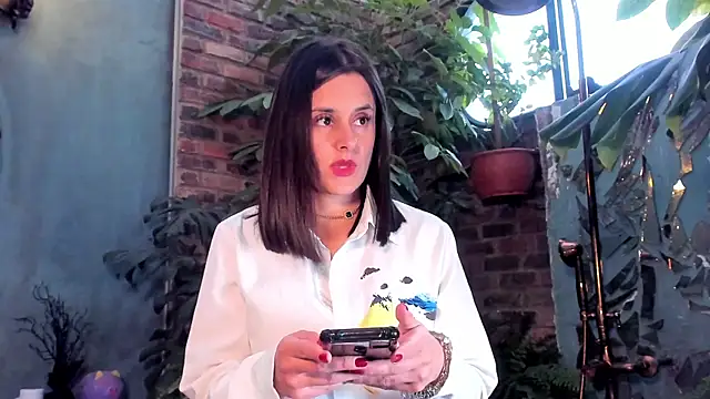 Alice milf  online show from 03/13/25, 11:41