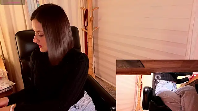 Alice milf  online show from 11/10/25, 10:58