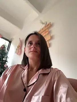 Alice milf  online show from 12/03/25, 04:49