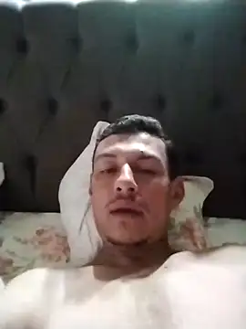 Snapshot of jhomgostosomg chatting on 01/04/25, 03:28 jhomgostosomg online show from 01/04/25, 03:28