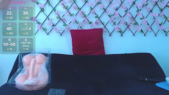 tiffany gomez9 online show from 10/19/25, 02:40