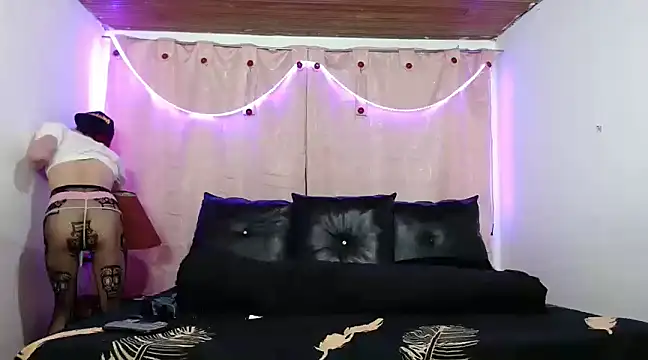 Snapshot of Red_Hinata_ chatting on 01/28/25, 12:00 Red Hinata online show from 01/28/25, 12:00