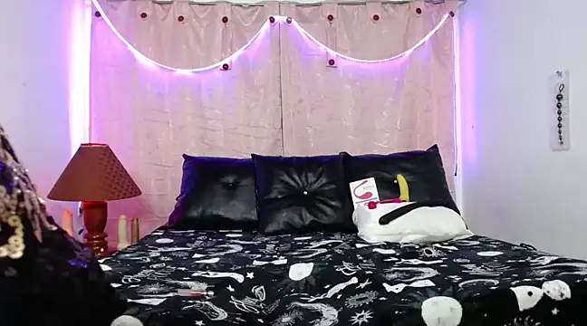 Snapshot of Red_Hinata_ chatting on 02/12/25, 08:18 Red Hinata online show from 02/12/25, 08:18