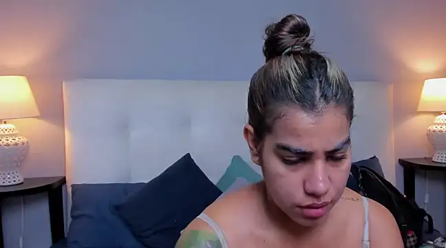 Snapshot of SaraaJhonsonn chatting on 02/27/25, 02:54 SaraaJhonsonn online show from 02/27/25, 02:54