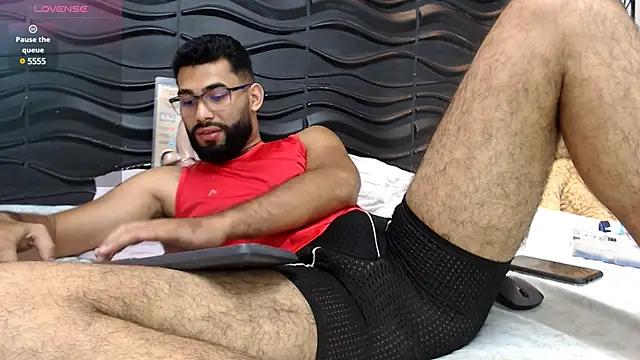 Snapshot of MattewRey chatting on 01/17/25, 10:45 MattewRey online show from 01/17/25, 10:45