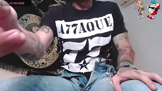 Snapshot of ren_stipee chatting on 11/13/25, 09:14 ren stipee online show from 11/13/25, 09:14