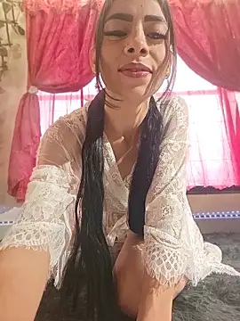 emma-hiill online show from 03/28/26, 08:30