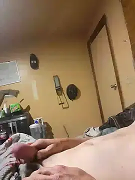 Snapshot of BigDDave6979 chatting on 03/01/25, 11:06 BigDDave6979 online show from 03/01/25, 11:06