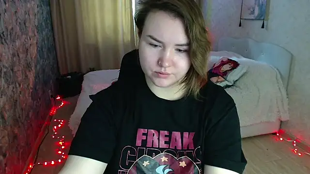 Snapshot of Jenny_Fox chatting on 04/14/26, 02:50 Jenny Fox online show from 04/14/26, 02:50
