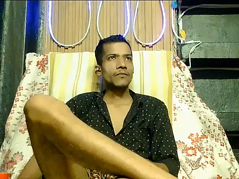 Snapshot of Alex_Suman25 chatting on 06/06/26, 02:05 Alex Suman25 online show from 06/06/26, 02:05