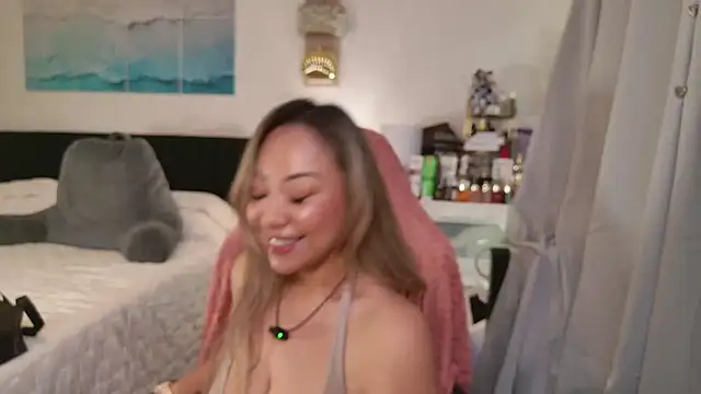 SpikedBella online show from 06/26/26, 10:25