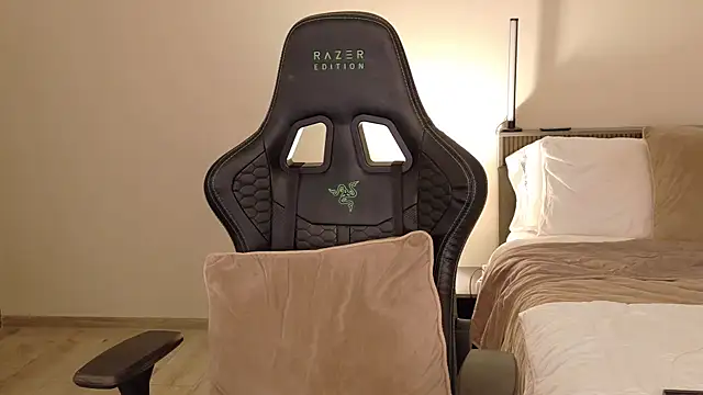 joycesilver online show from 09/17/25, 09:11