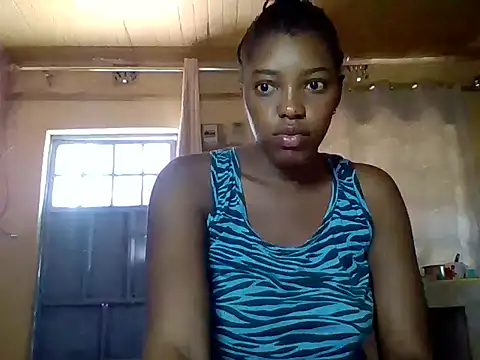 Snapshot of Zara_Twilight chatting on 12/08/24, 09:35 Zara Twilight online show from 12/08/24, 09:35