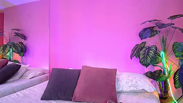 Snapshot of Nicolette_ks_ chatting on 12/06/24, 01:44 Nicolette ks online show from 12/06/24, 01:44