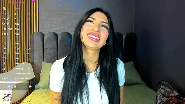 Nicolette ks  online show from 12/04/25, 03:38