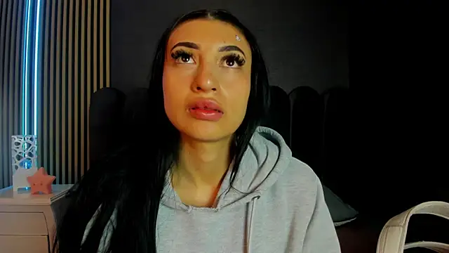 Nicolette ks  online show from 04/30/26, 04:41