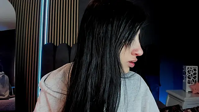 Nicolette ks  online show from 06/25/26, 05:07