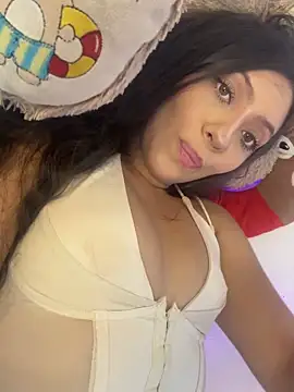 Snapshot of Rou_11 chatting on 03/12/26, 04:18 Rou 11 online show from 03/12/26, 04:18