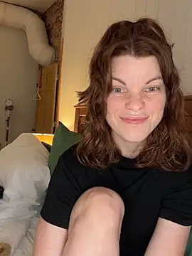 Snapshot of wildefaye chatting on 10/05/25, 01:48 wildefaye online show from 10/05/25, 01:48