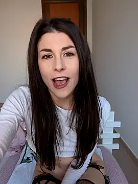 Snapshot of Aisha_Moretti chatting on 02/22/26, 02:59 Aisha Moretti online show from 02/22/26, 02:59