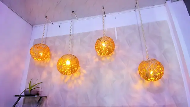 victoria aleia  online show from 03/11/25, 10:31