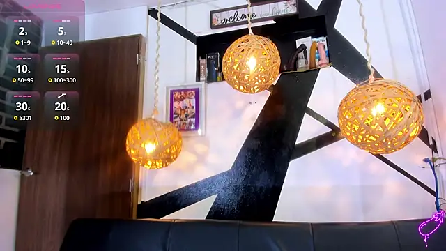 victoria aleia  online show from 11/08/25, 11:03