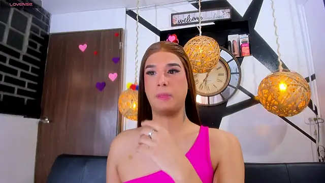 victoria aleia  online show from 06/24/26, 10:20